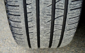 Should You Go With New Tires or Retreads?